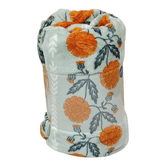 The Big One Oversized Plush Throw Blanket 5'x6' Marigold Floral Pattern Soft & C - Picture 2 of 9